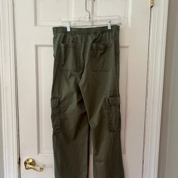 Abercrombie Relaxed Cargo Pant - Olive - Picture 8 of 9